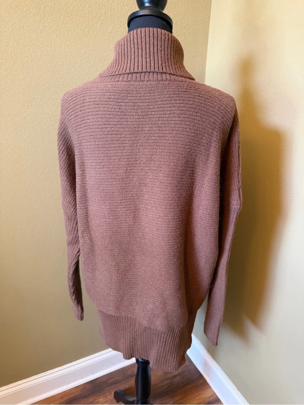 Brown Turtleneck Ribbed Sweater soft winter Medium casual dressy